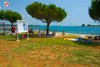 VIsta sulla spiaggia davanti alla piscina