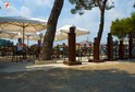 Blick auf die Altstadt von Rovinj aus einer lungomare Restaurant